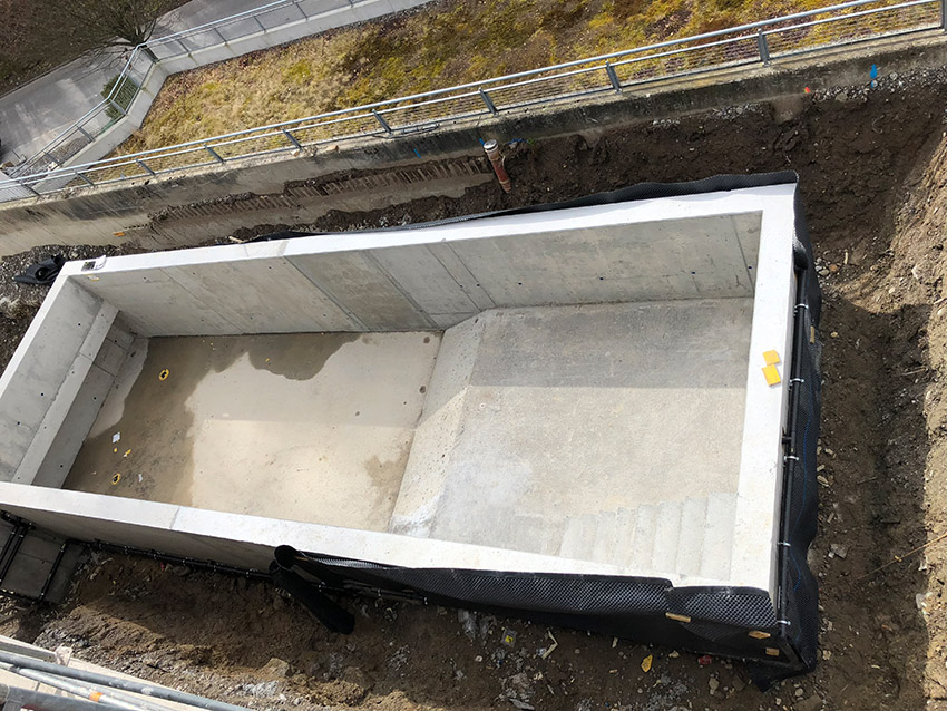 Poolbau Web.jpg