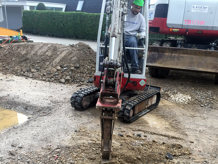 Tiefbau Bagger Web.jpg